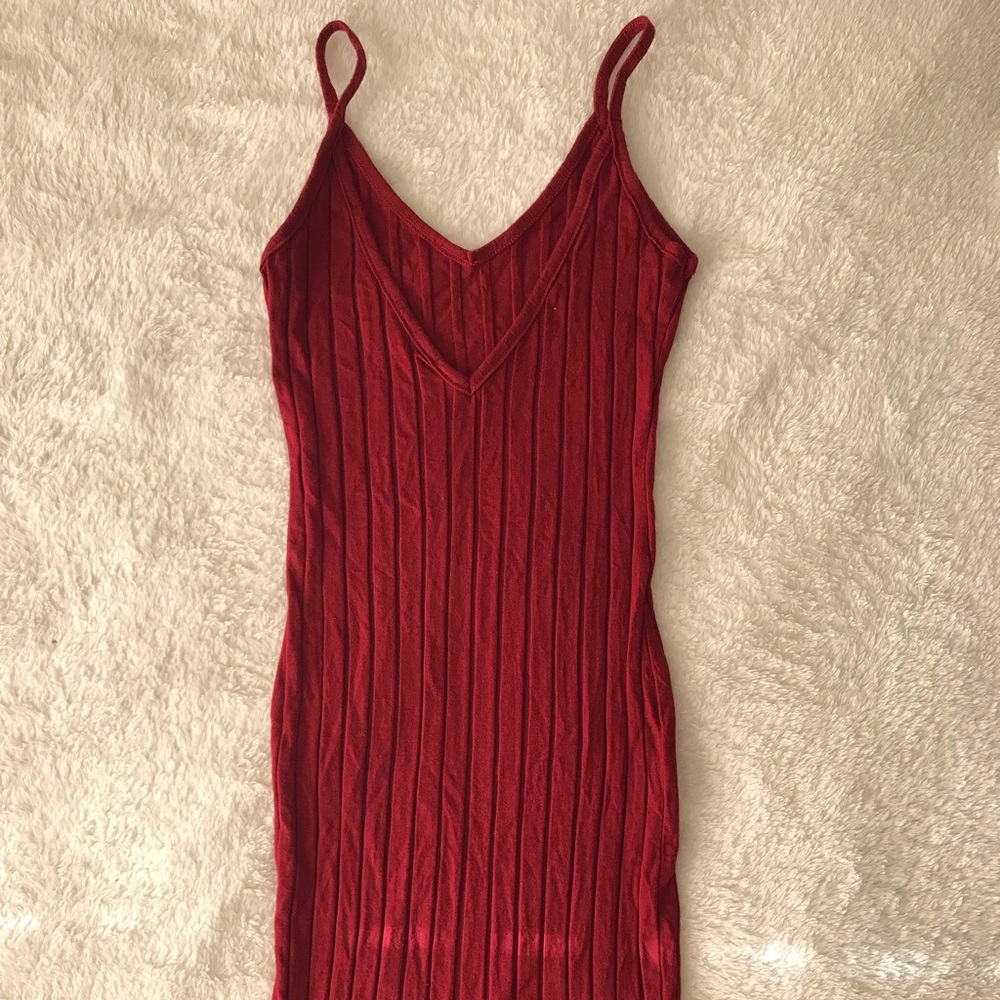 Red fitted mid dress